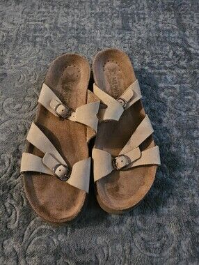 Mephisto Beige/Tan Triple-Strap Buckle Sandals Women Size 9